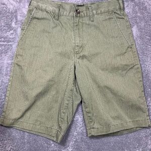 RVCA Men's Green Casual Shorts‎ Size 28 Cotton Blend Pockets Skate Surf Style